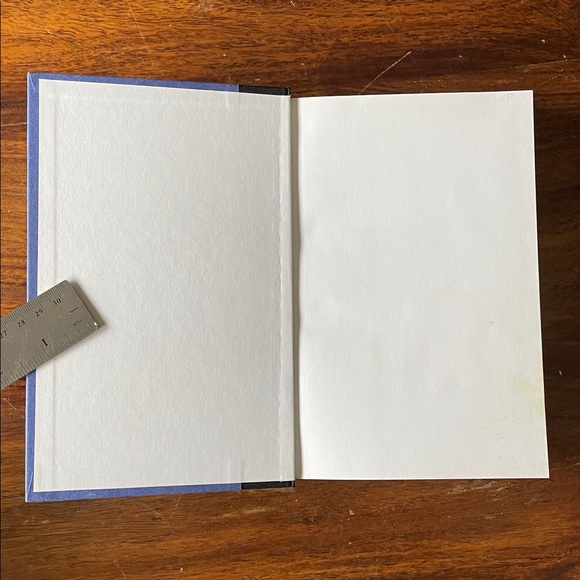 3 Alcoholics Anonymous Books published by A.A. World Services Inc. - Picture 14 of 15